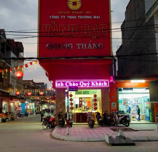 Biểu đồ phân tích các yếu tố ảnh hưởng giá vàng