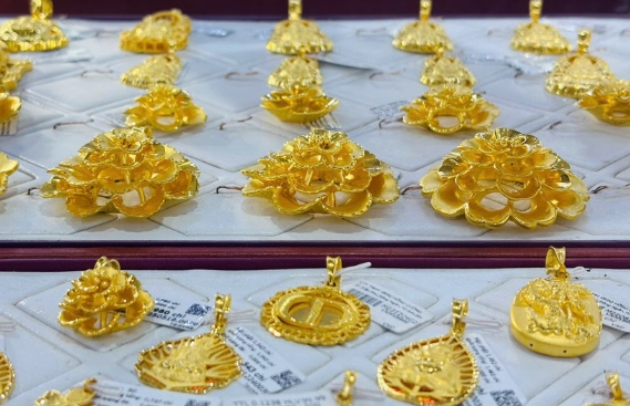 Biểu đồ so sánh giá vàng SJC và vàng 24K