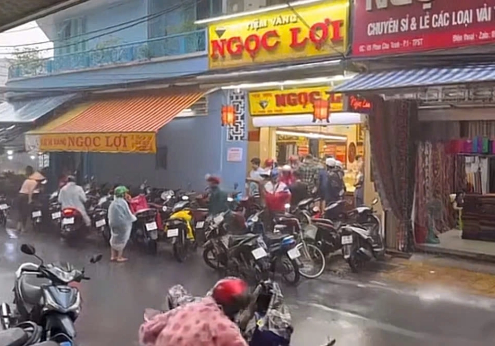 Các sản phẩm trang sức vàng đa dạng tại Tiệm Vàng Ngọc Lợi
