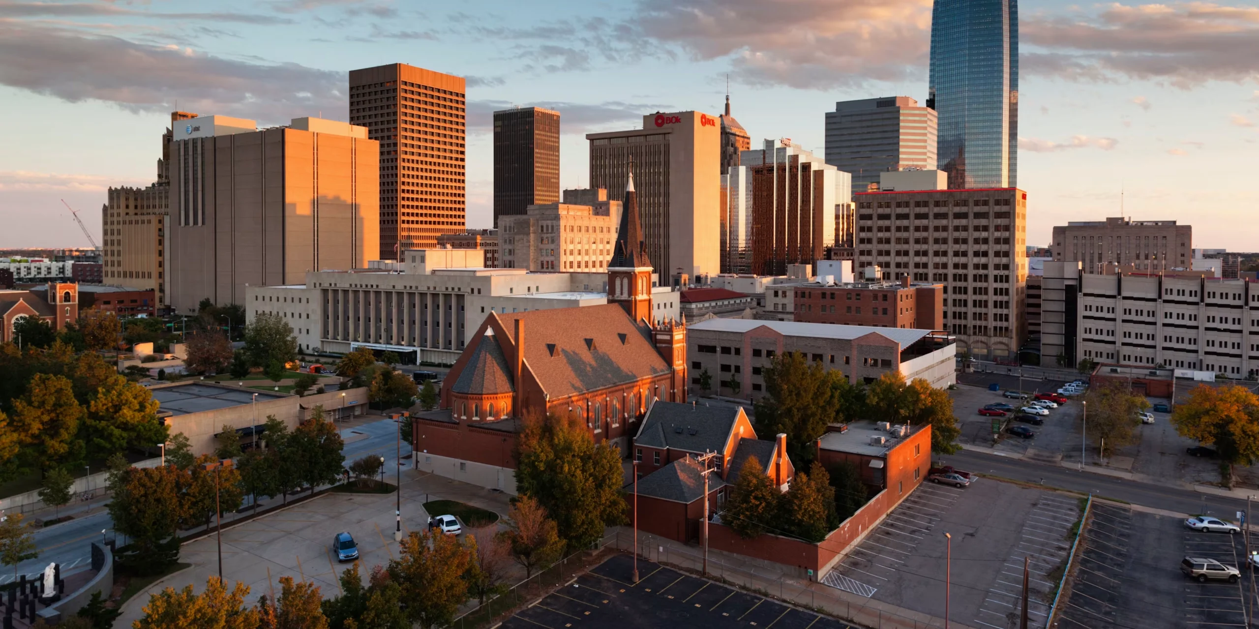 Cảnh quan Oklahoma City về đêm