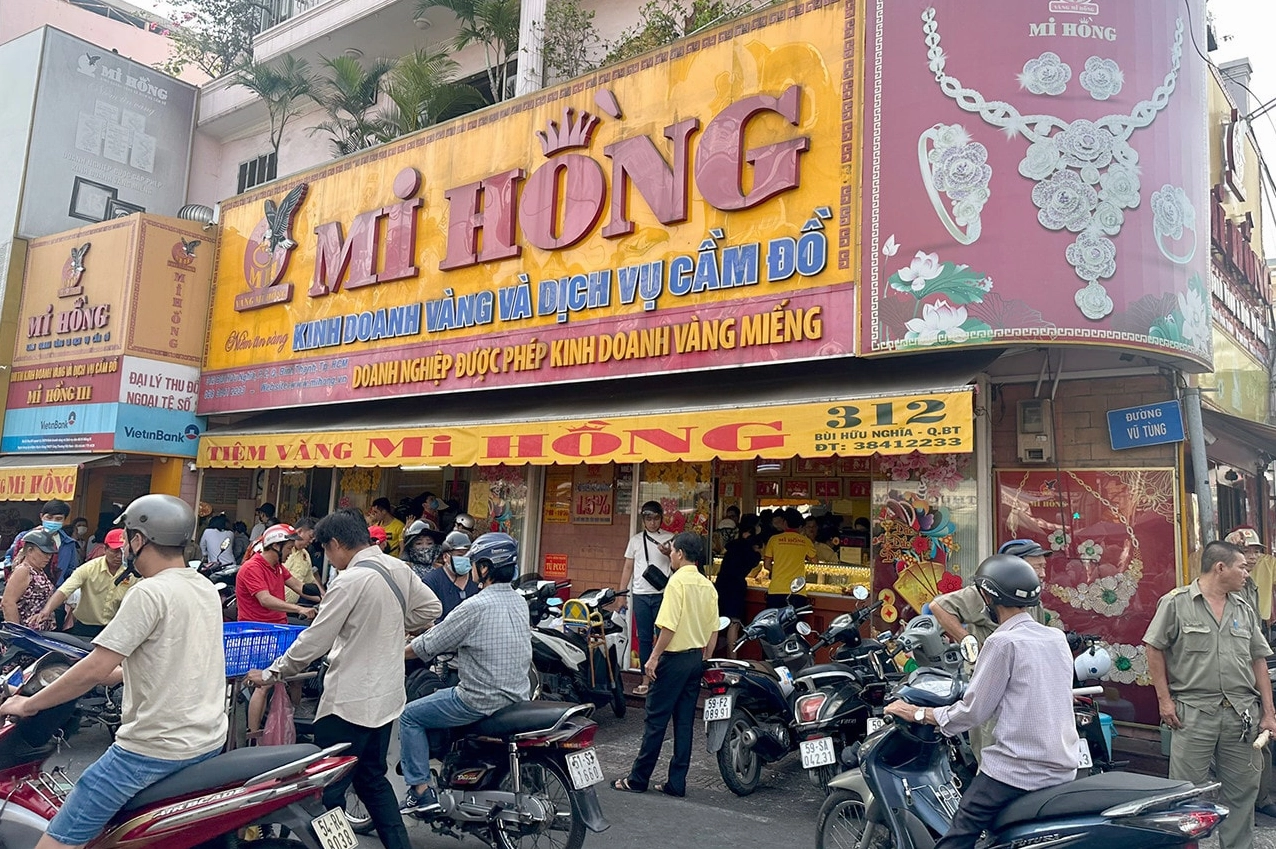Chi tiết chế tác trang sức vàng tại Mi Hồng