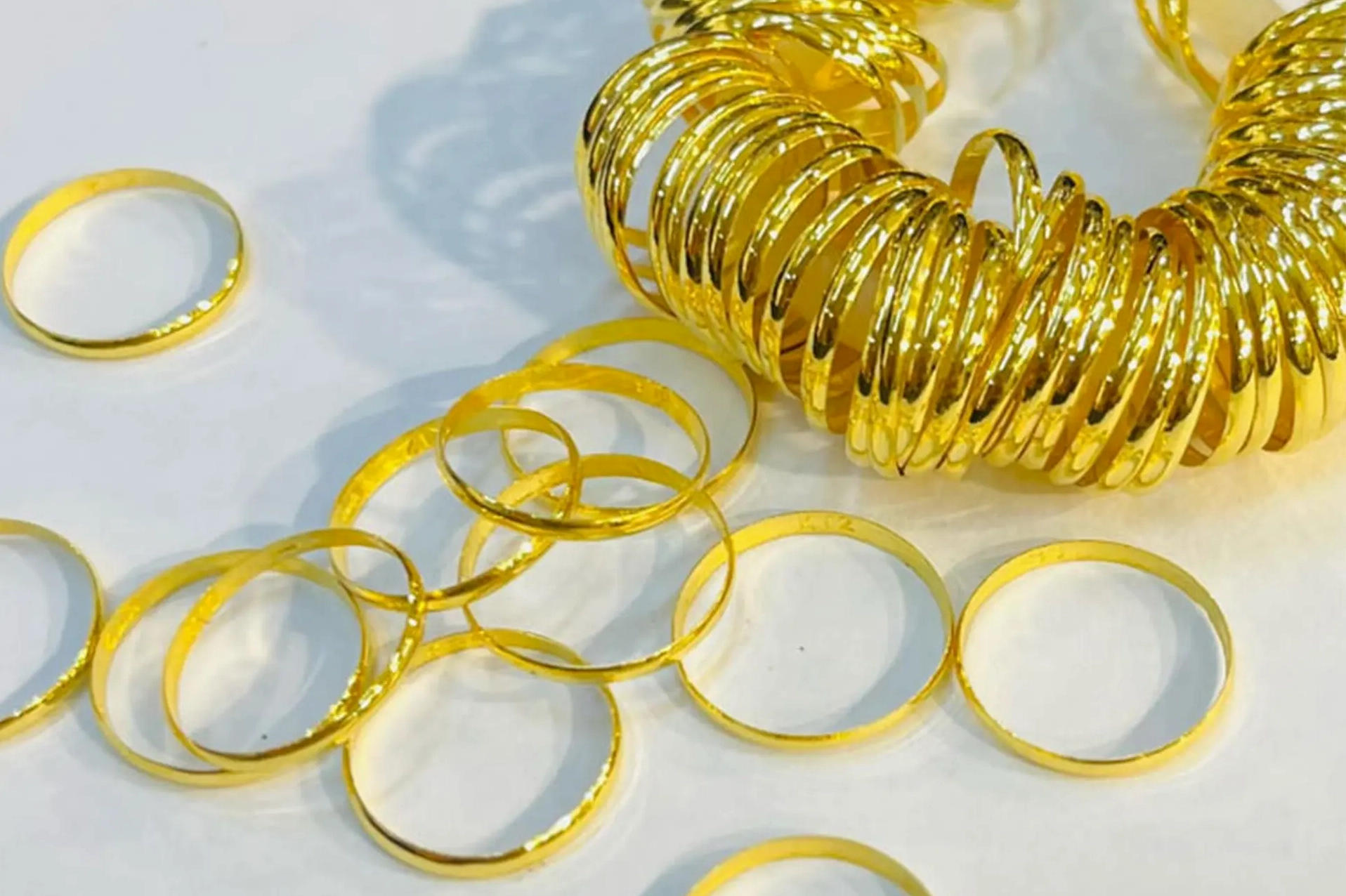 Hình ảnh trang sức vàng 18K