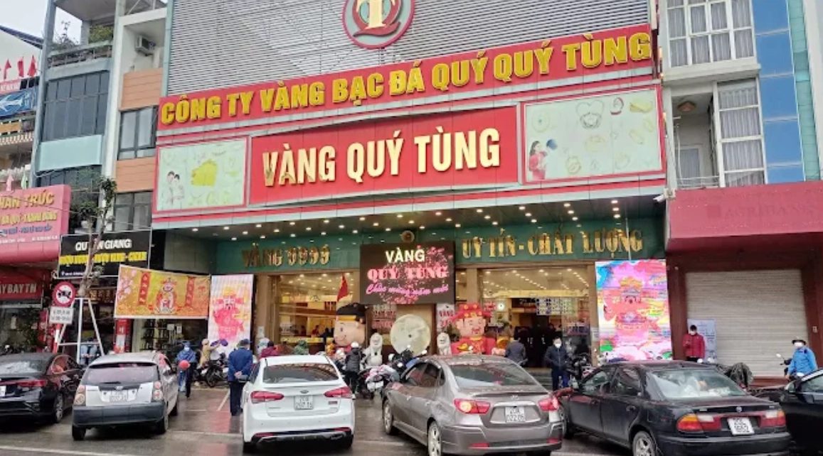 Logo Vàng Quý Tùng