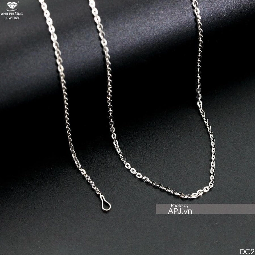 Nhẫn vàng trắng 750 đính kim cương