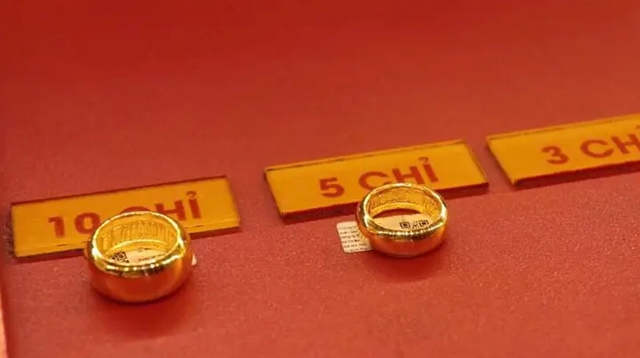 So sánh giá vàng nhẫn Mi Hồng và vàng 24K
