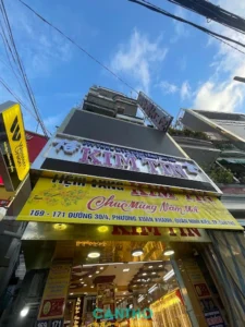tiem-vang-kim-tin-hon-nua-the-ky-sang-danh-lang-trang-suc-vi_799