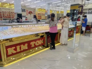 tiem-vang-kim-ton-iem-hen-cua-su-sang-trong-va-an-tam-nam-20_828