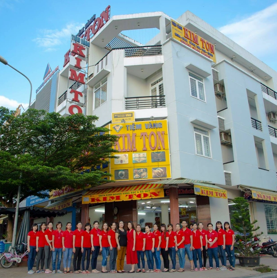 Trang sức vàng ta tinh xảo tại Tiệm Vàng Kim Tôn